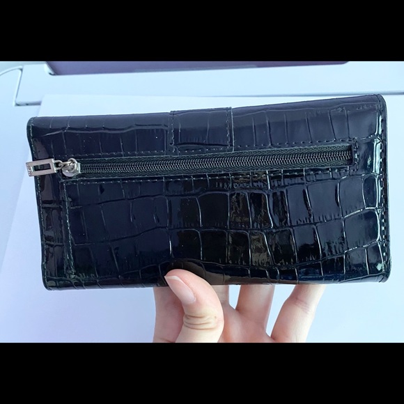 Guess black shiny wallet - Picture 2 of 6